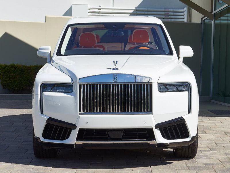 New 2027 Rolls-Royce Cullinan Image 7