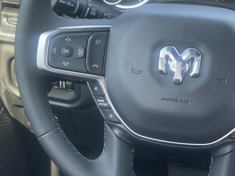New 2026 RAM 1500 Big Horn Crew Cab 4x2 5'7' Box
