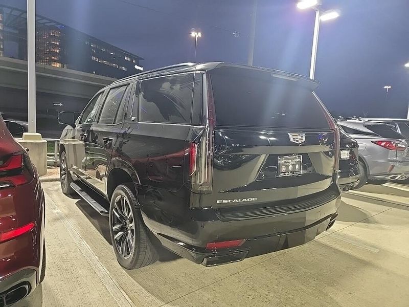 Used 2023 Cadillac Escalade SportImage 4