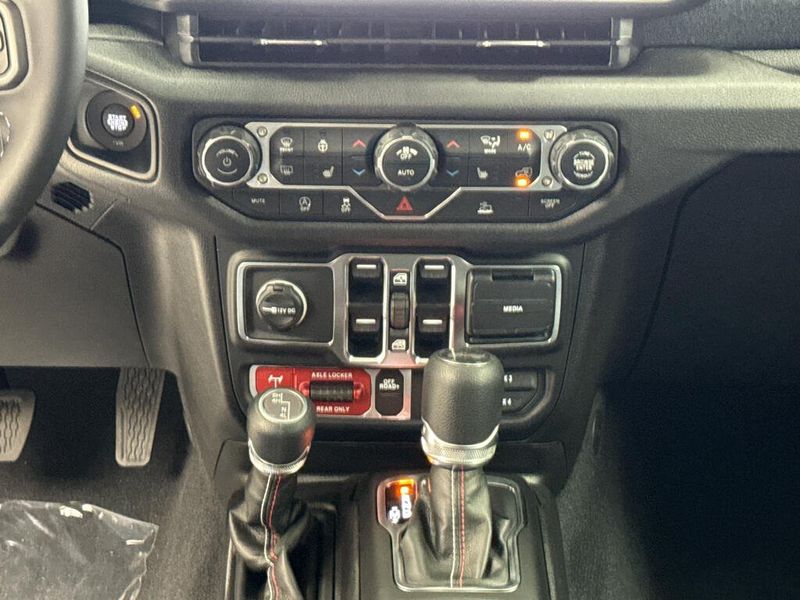 New 2026 Jeep Wrangler Unlimited 4-door SportImage 10