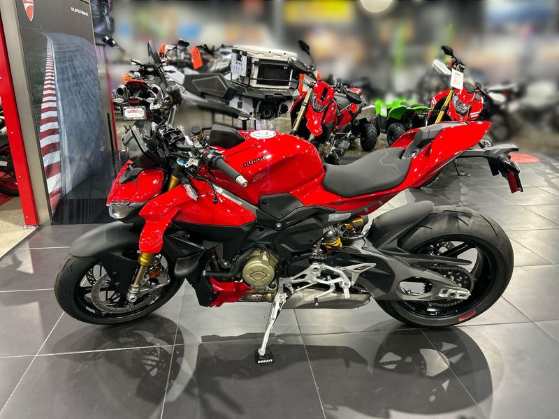 New 2025 Ducati STREETFIGHTER V4 S 3G Image 18