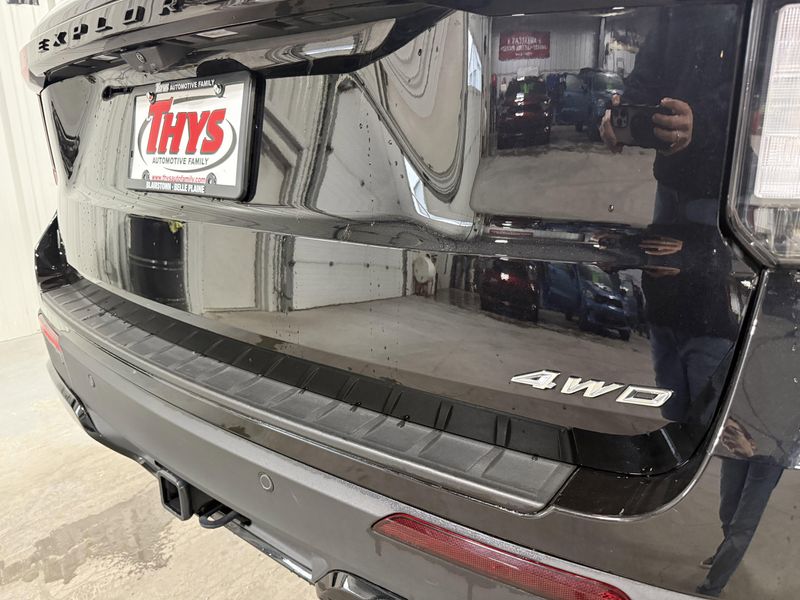 Used 2025 Ford Explorer ST-LineImage 8