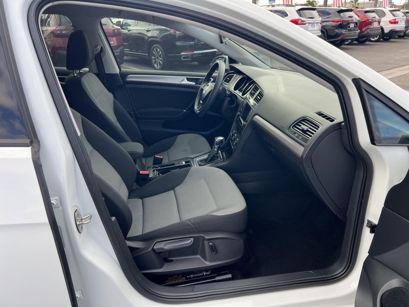 Used 2016 Volkswagen e-Golf SEImage 26