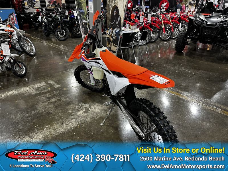 2024 KTM 250 XC-F  in a ORANGE exterior color. Del Amo Motorsports of Redondo Beach (424) 304-1660 delamomotorsports.com 