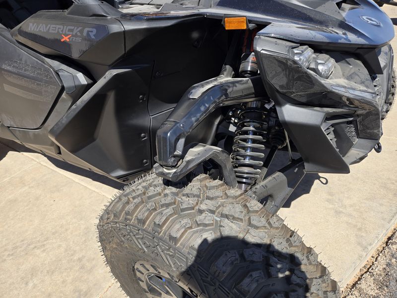 2025 Can-Am MAVERICK R X RS WITH SMARTSHOX 999T DCT TRIPLE BLACKImage 14