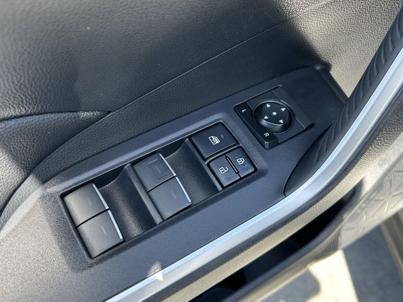 2022 Toyota RAV4 XLE PremiumImage 20