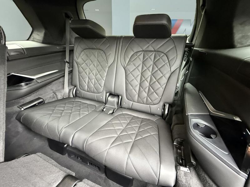 2026 BMW X7 xDrive40iImage 29