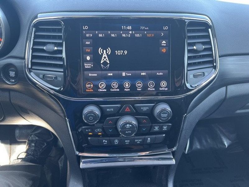 2021 Jeep Grand Cherokee Laredo XImage 31