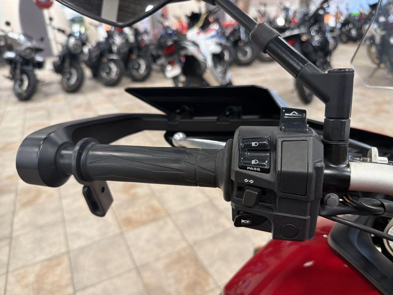 Used 2015 Yamaha FJ-09 Image 22
