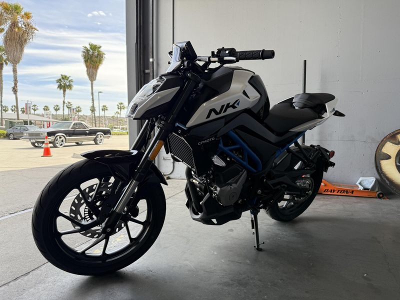 New 2025 CFMOTO 300NK Image 4