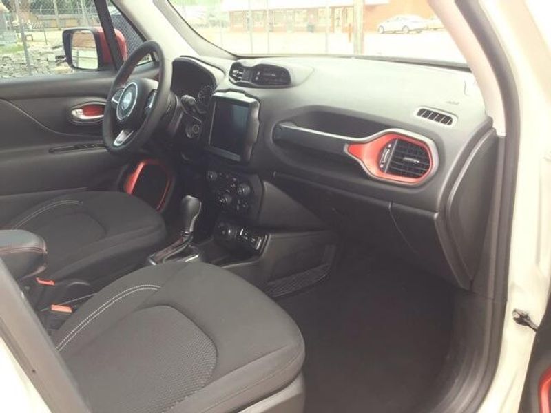 2023 Jeep Renegade LatitudeImage 15