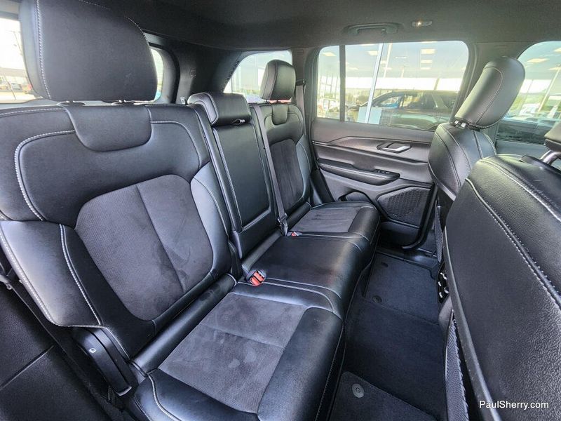 Used 2023 Jeep Grand Cherokee Altitude X
