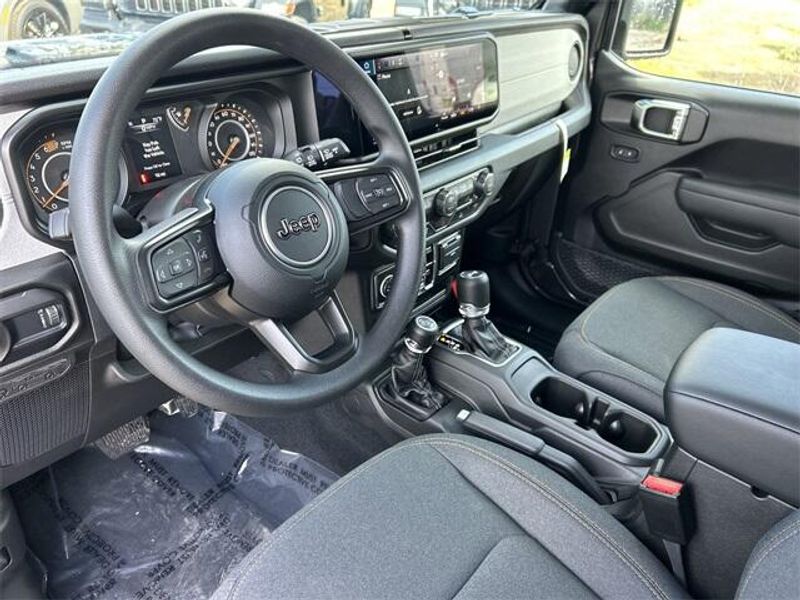 New 2026 Jeep Wrangler 4-door SportImage 15