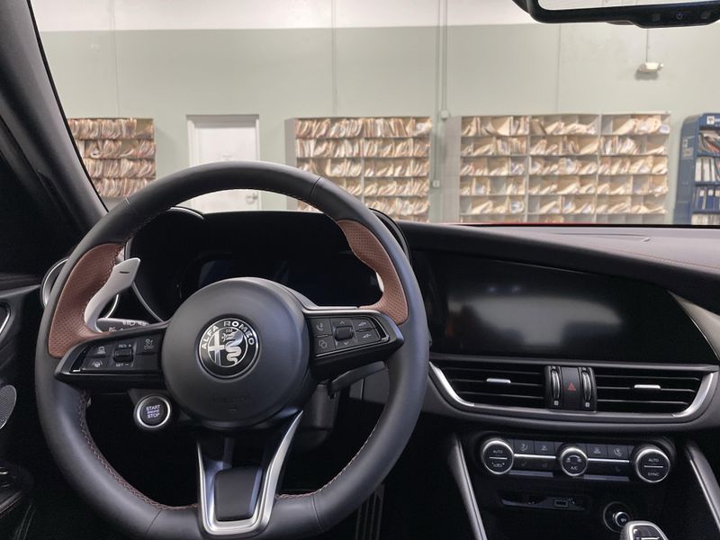 New 2025 Alfa Romeo Giulia Intensa AwdImage 12