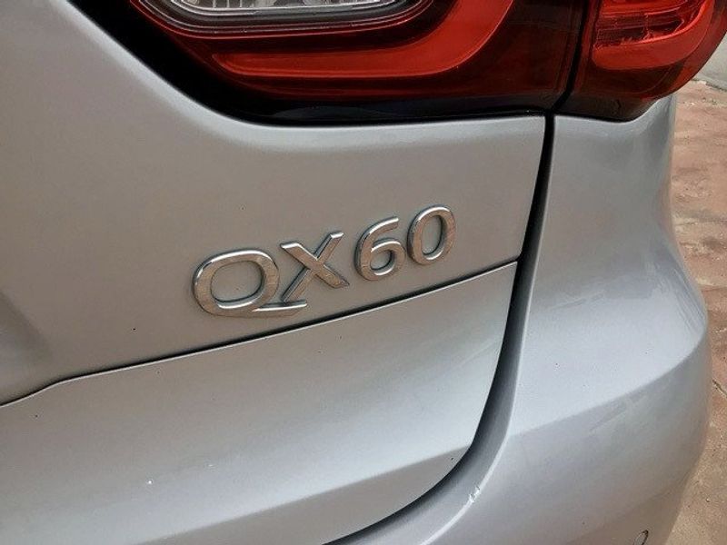 2020 INFINITI QX60 LuxeImage 18