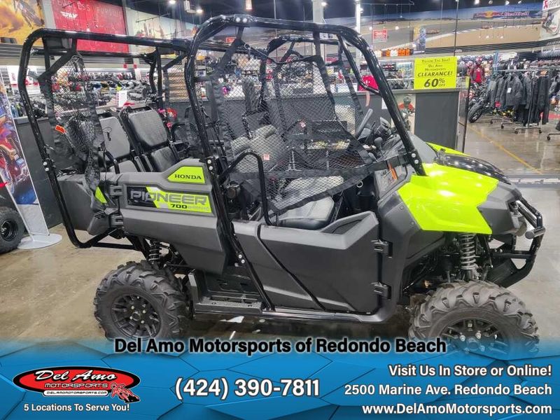 2024 Honda SXS700M4DLR  in a KRYPTON GREEN exterior color. Del Amo Motorsports of Redondo Beach (424) 304-1660 delamomotorsports.com 