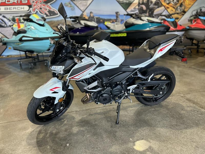 Used 2022 Kawasaki Z400 ABS Image 3