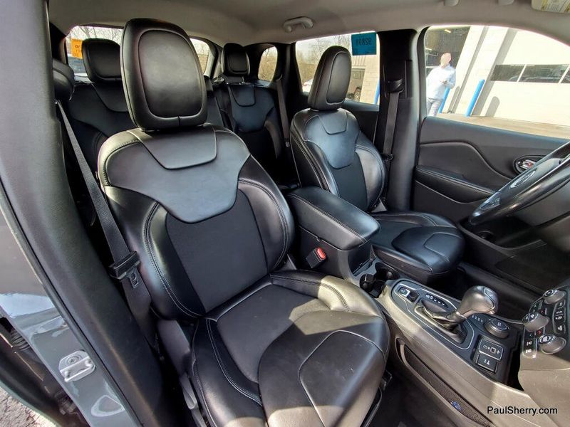 Used 2019 Jeep Cherokee Latitude Plus