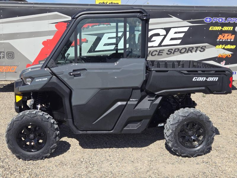 New 2027 Can-Am DEFENDER DPS CAB HD9 Image 2