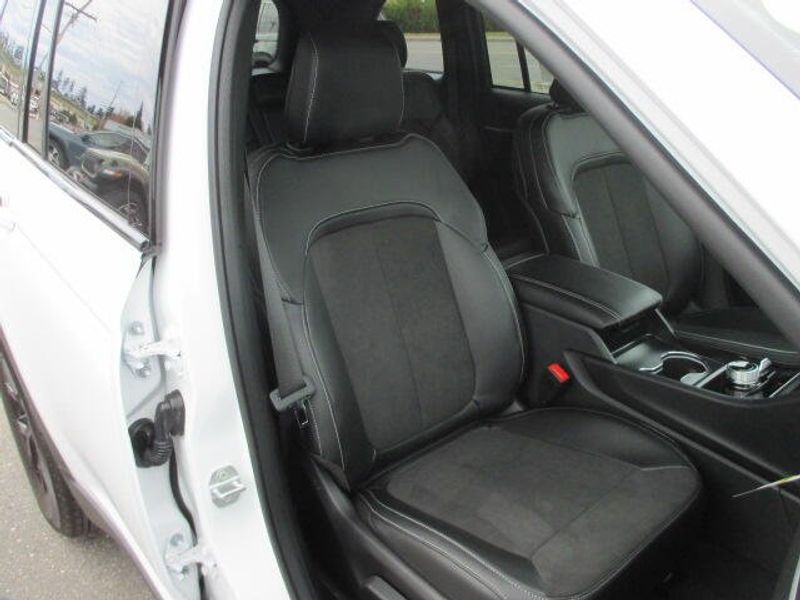 New 2026 Jeep Grand Cherokee Laredo Altitude 4x4Image 23