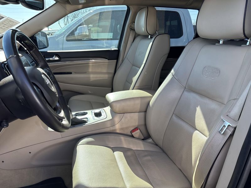 Used 2020 Jeep Grand Cherokee OverlandImage 25