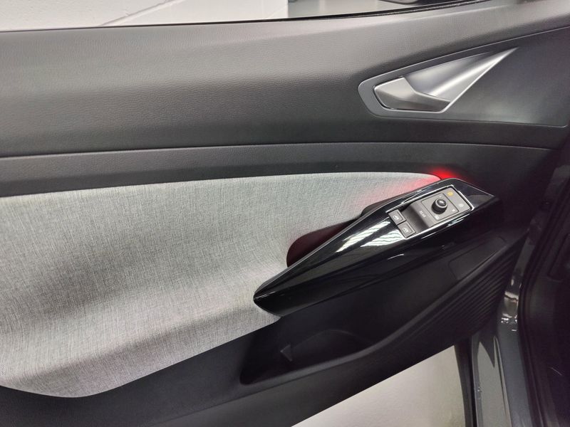 2023 Volkswagen ID.4 StandardImage 21