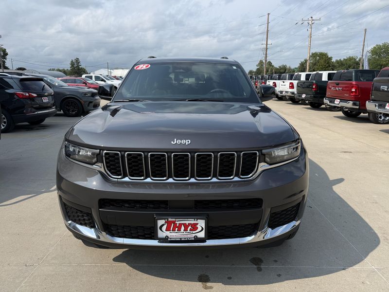 Used 2025 Jeep Grand Cherokee L LaredoImage 34