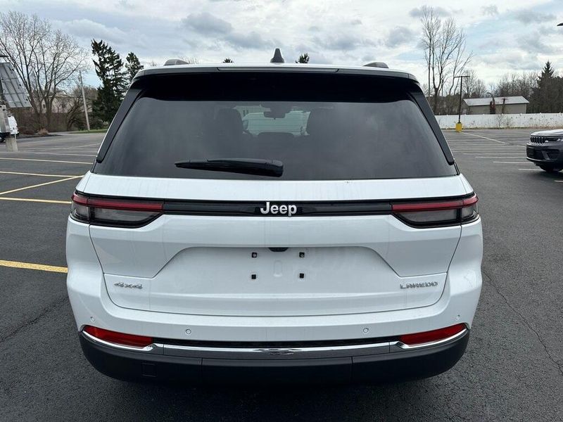 2025 Jeep Grand Cherokee Laredo X 4x4Image 9