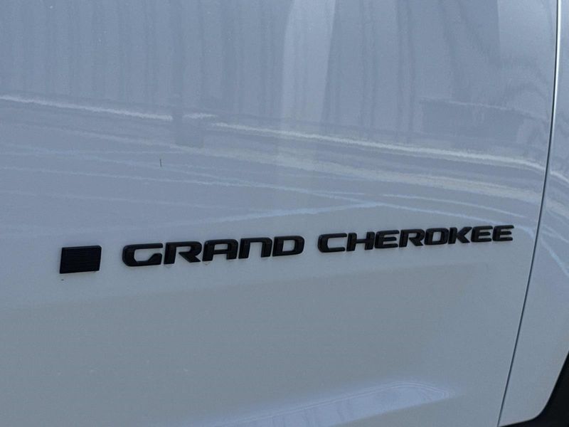 New 2026 Jeep Grand Cherokee Limited 4x4