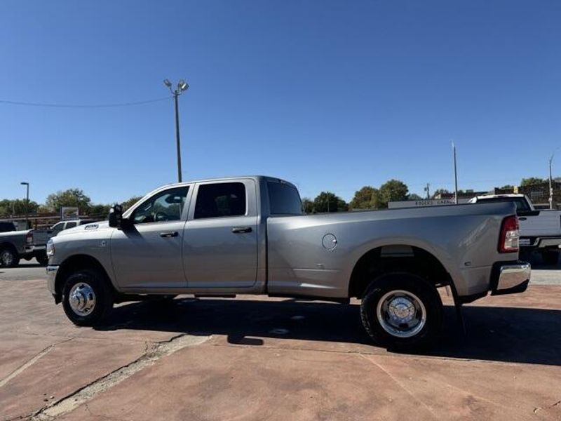 2024 RAM 3500 Tradesman Crew Cab 4x4 8