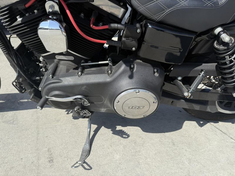Used 2017 Harley-Davidson Dyna Street Bob Image 4