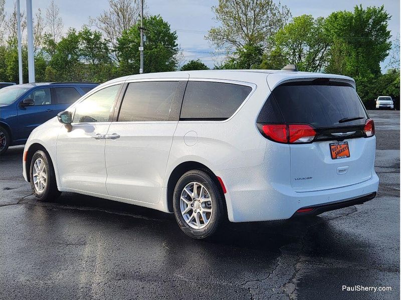 New 2026 Chrysler Voyager Lx