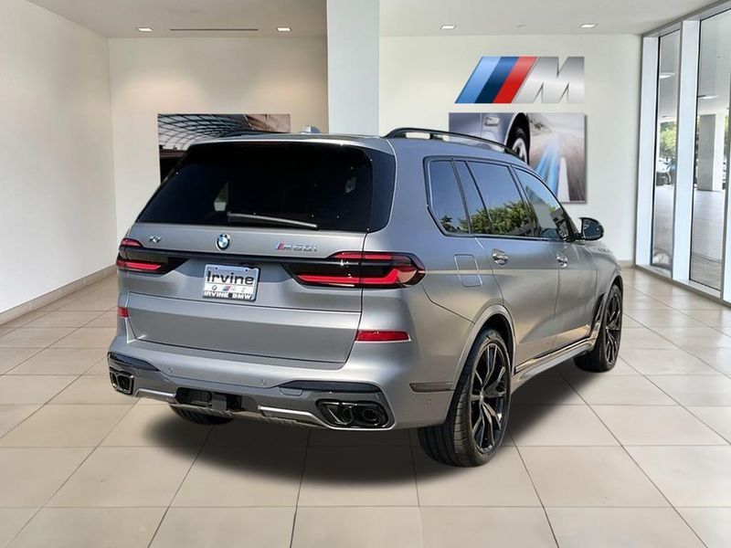 2025 BMW X7 M60iImage 7