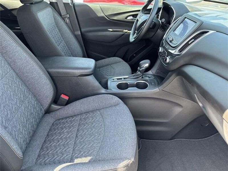 2023 Chevrolet Equinox LTImage 12