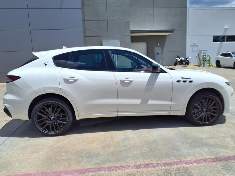 2022 Maserati Levante ModenaImage 15