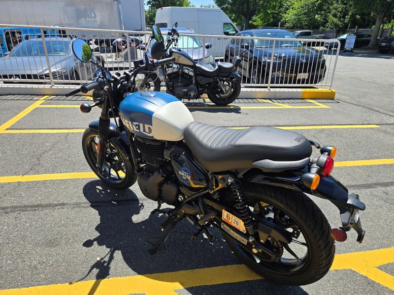 Used 2024 Royal Enfield Hunter 350 Image 6