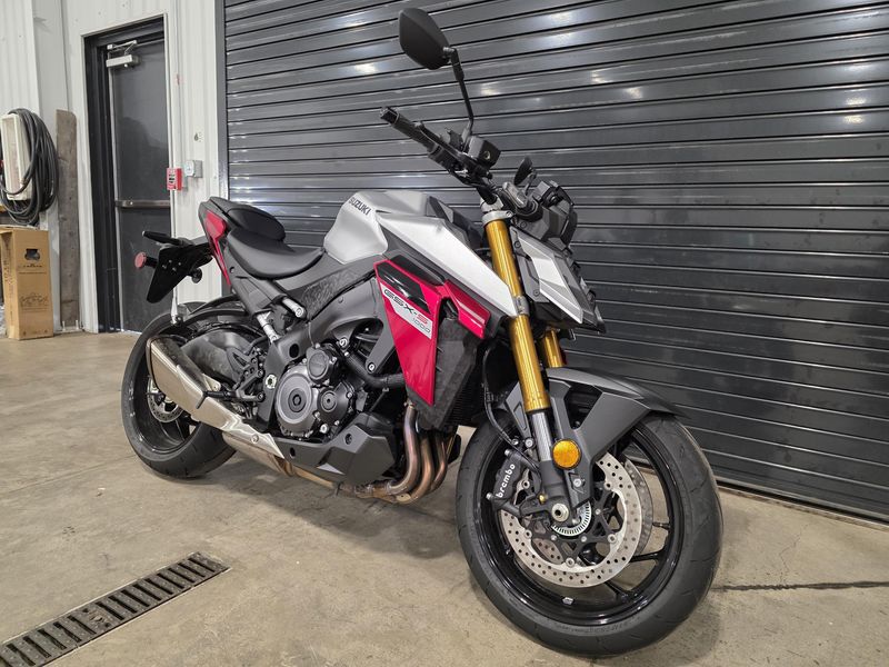2024 Suzuki GSX-S1000