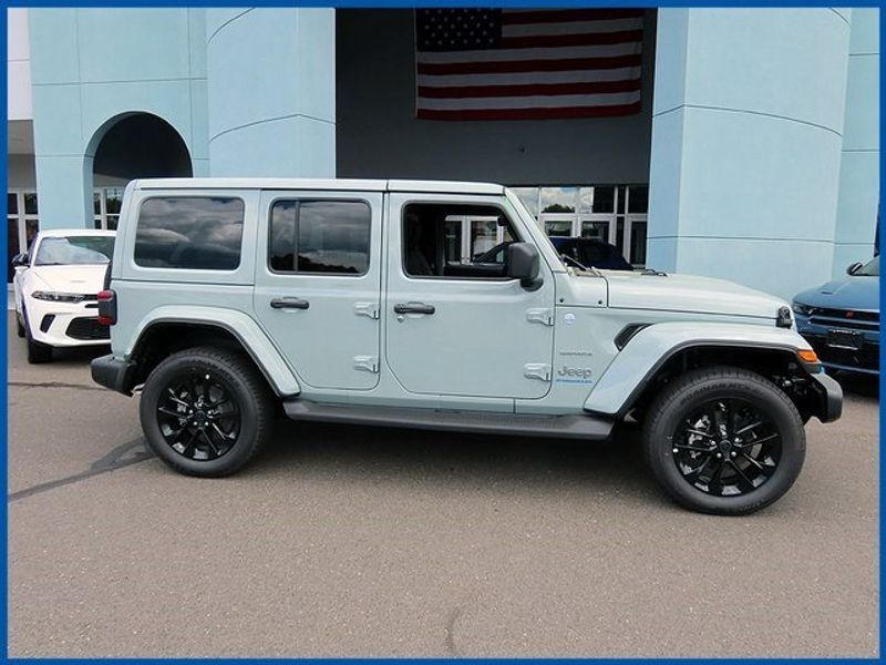 2024 Jeep Wrangler 4xE Sahara 4xeImage 2