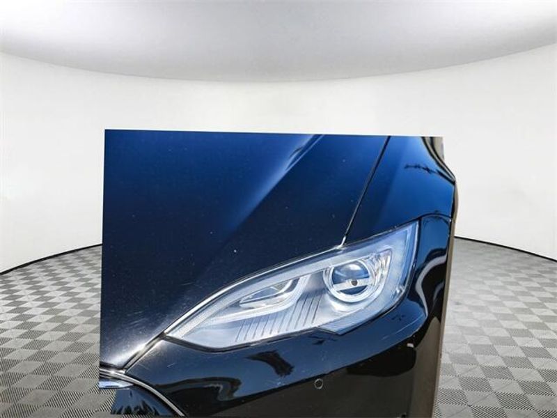 2015 Tesla Model S 70DImage 6