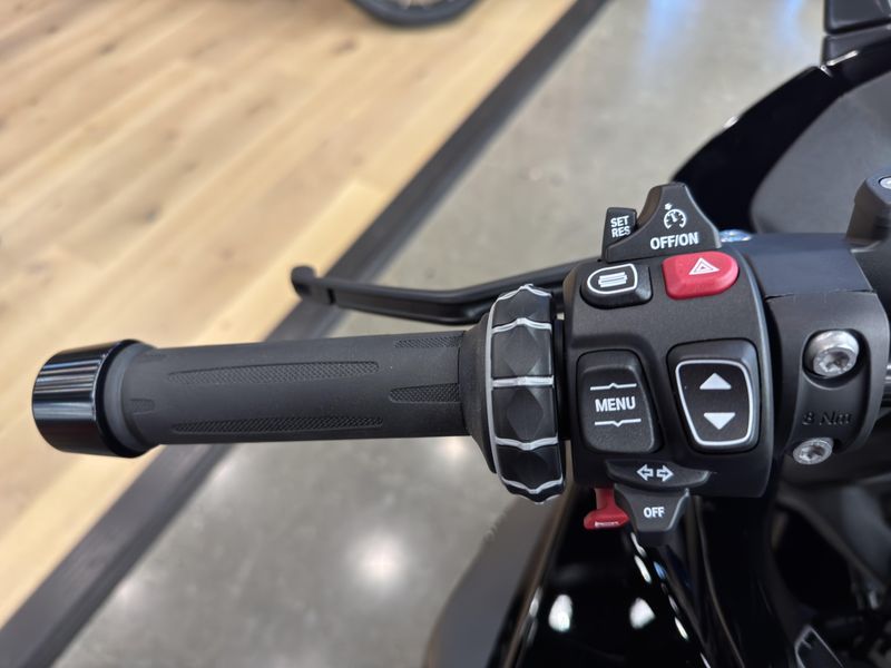 2026 BMW R 1300 RS - BLACK STORM METALLIC - TRIPLE BLACK 