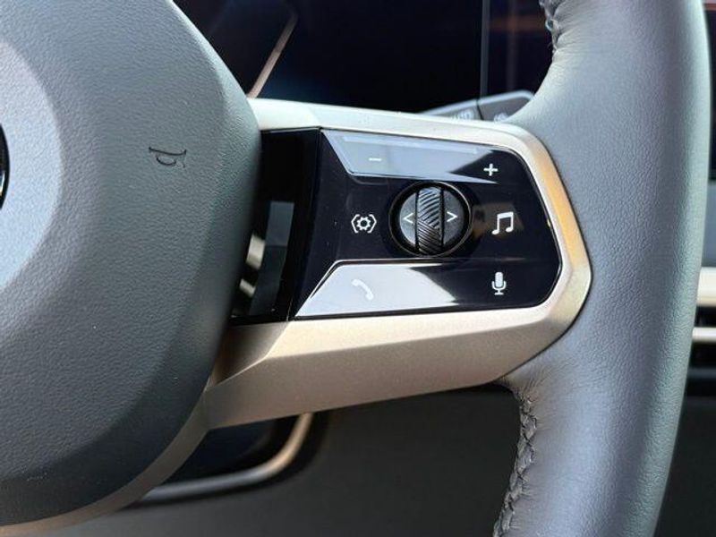 New 2026 BMW iX xDrive45Image 21