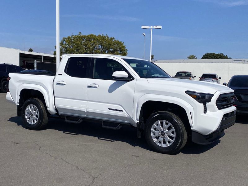 New 2025 Toyota Tacoma SR5Image 2