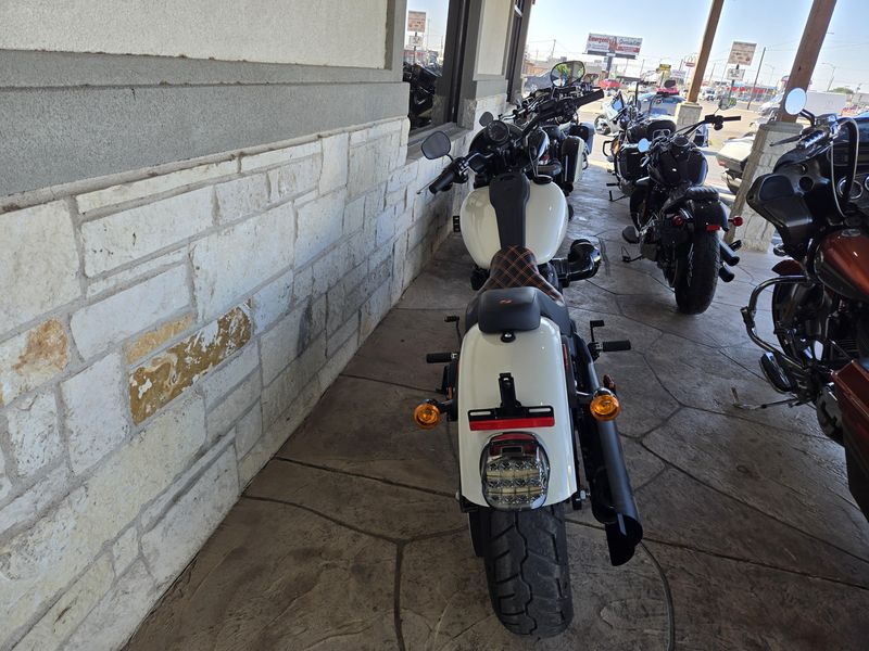 USED 2023 HARLEY SOFTAIL LOW RIDER S Image 5