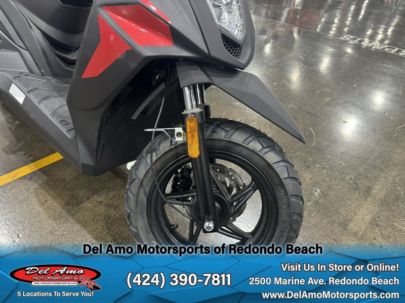 2023 KYMCO SUPER 8 150XImage 23