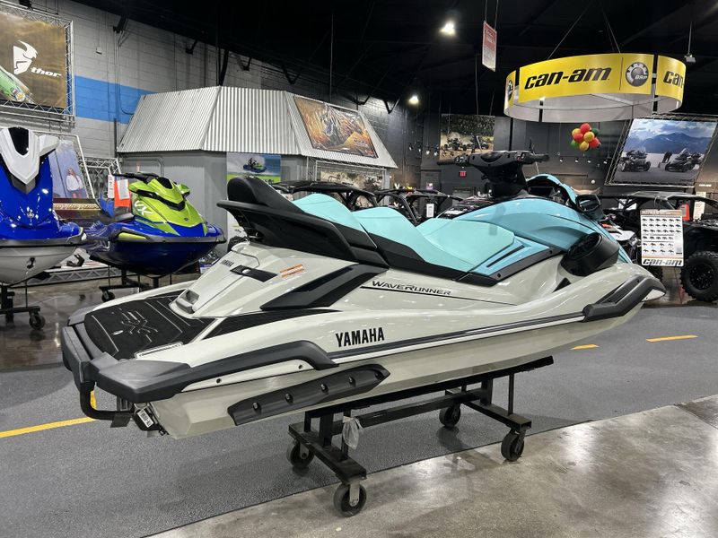 2025 Yamaha FX CRUISER HO W/AUDIO  in a MINT/PEARL exterior color. Del Amo Motorsports of Redondo Beach (424) 390-7811 delamomotorsports.com 