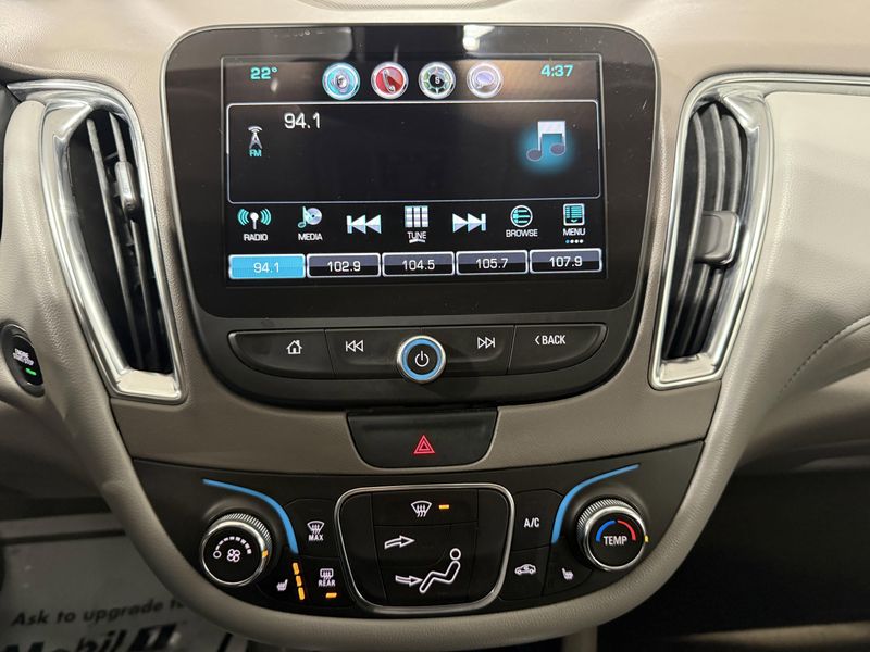 Used 2017 Chevrolet Malibu LTImage 25