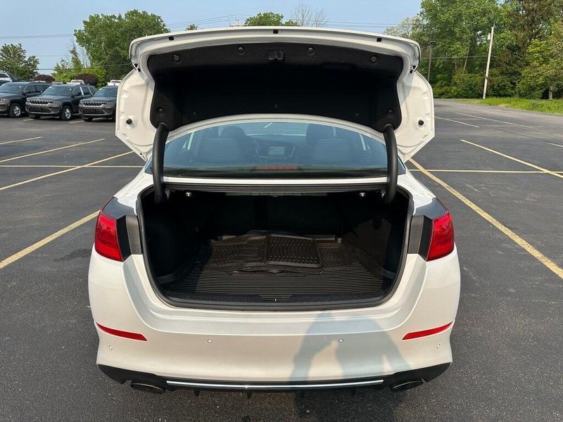 2015 Kia Optima SXLImage 16