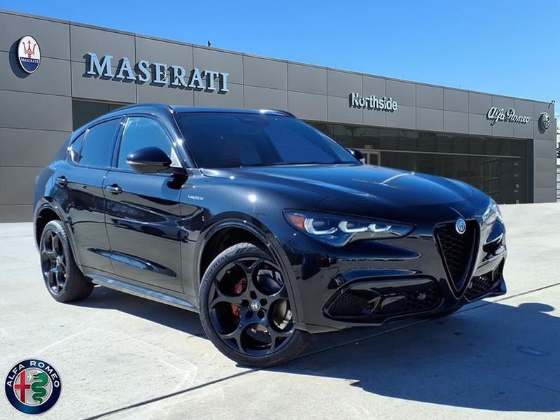 New 2026 Alfa Romeo Stelvio AwdImage 1
