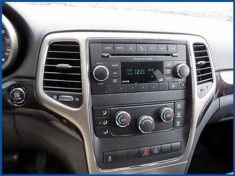 2012 Jeep Grand Cherokee LaredoImage 16