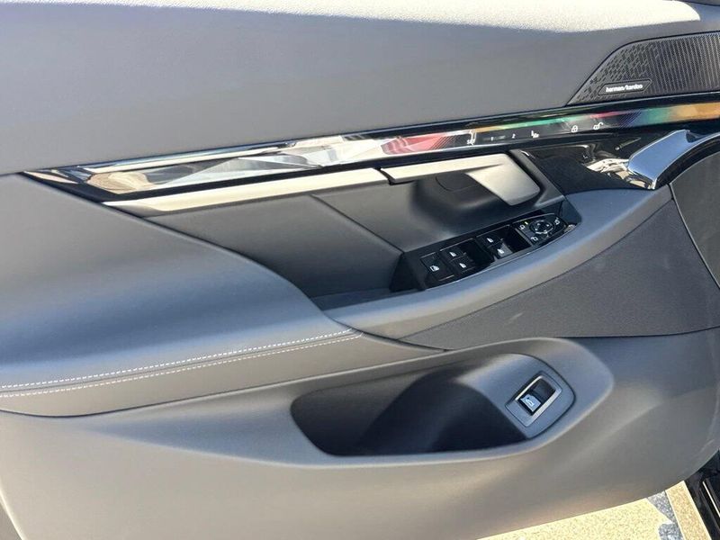 New 2027 BMW 5 Series 540i xDriveImage 15